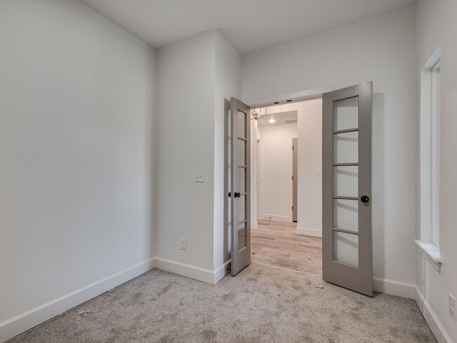 Building Photo - Brand New Home in Noble!