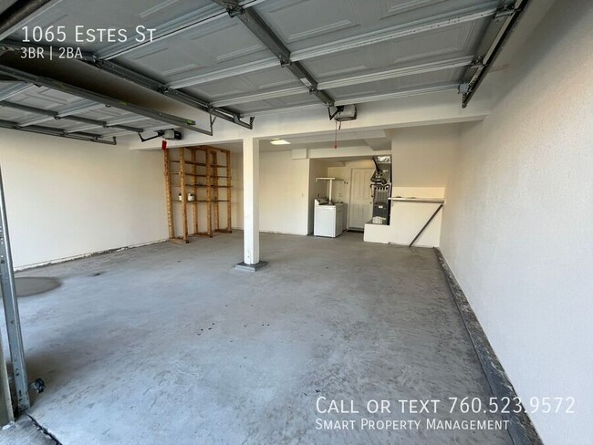 Building Photo - 1065 Estes St