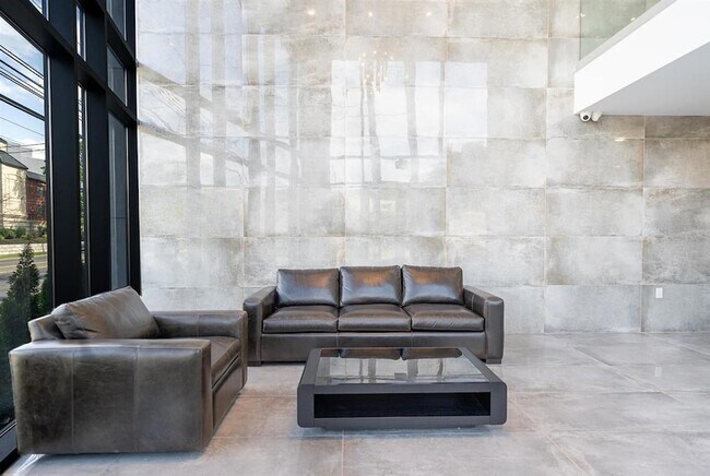 Building Photo - 8625 River Rd