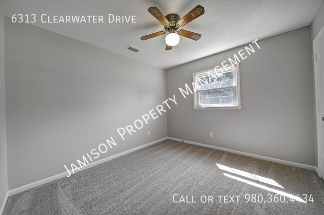 Building Photo - 6313 Clearwater Dr