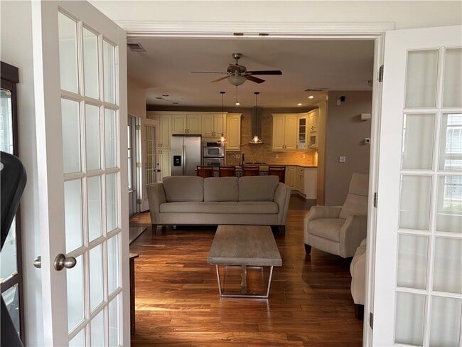 Building Photo - 12835 Morningpark Cir