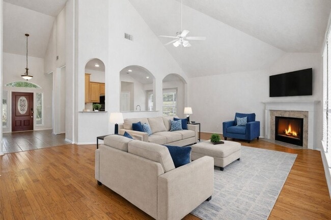 Building Photo - 20811 Garden Arbor Ln