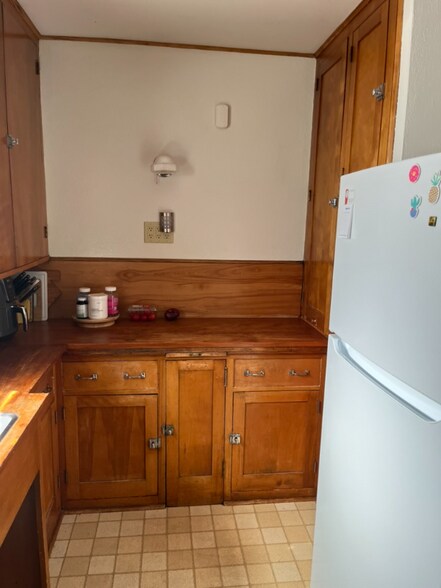 Building Photo - 870 Ashland Ave