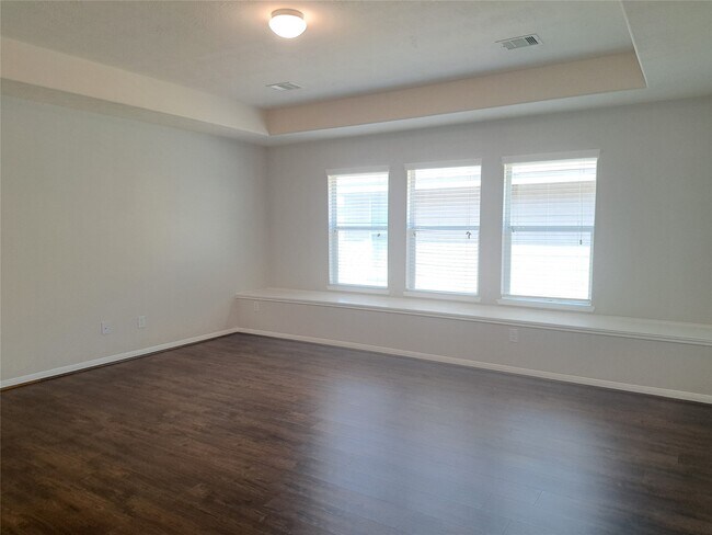 Building Photo - 26315 Fox Ridge Ln