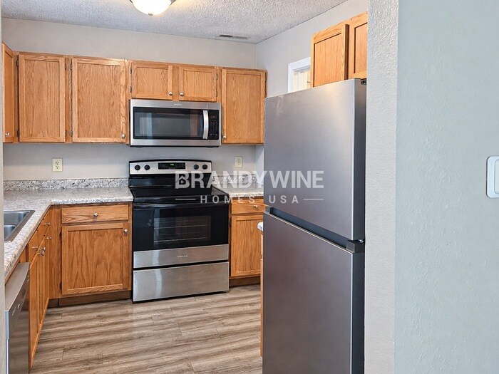 Building Photo - 4485 Redcliff N Ln