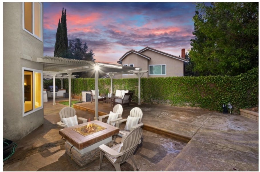 Building Photo - 24641 Ashland Dr