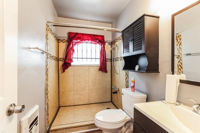 Building Photo - 7730 Darnay Dr
