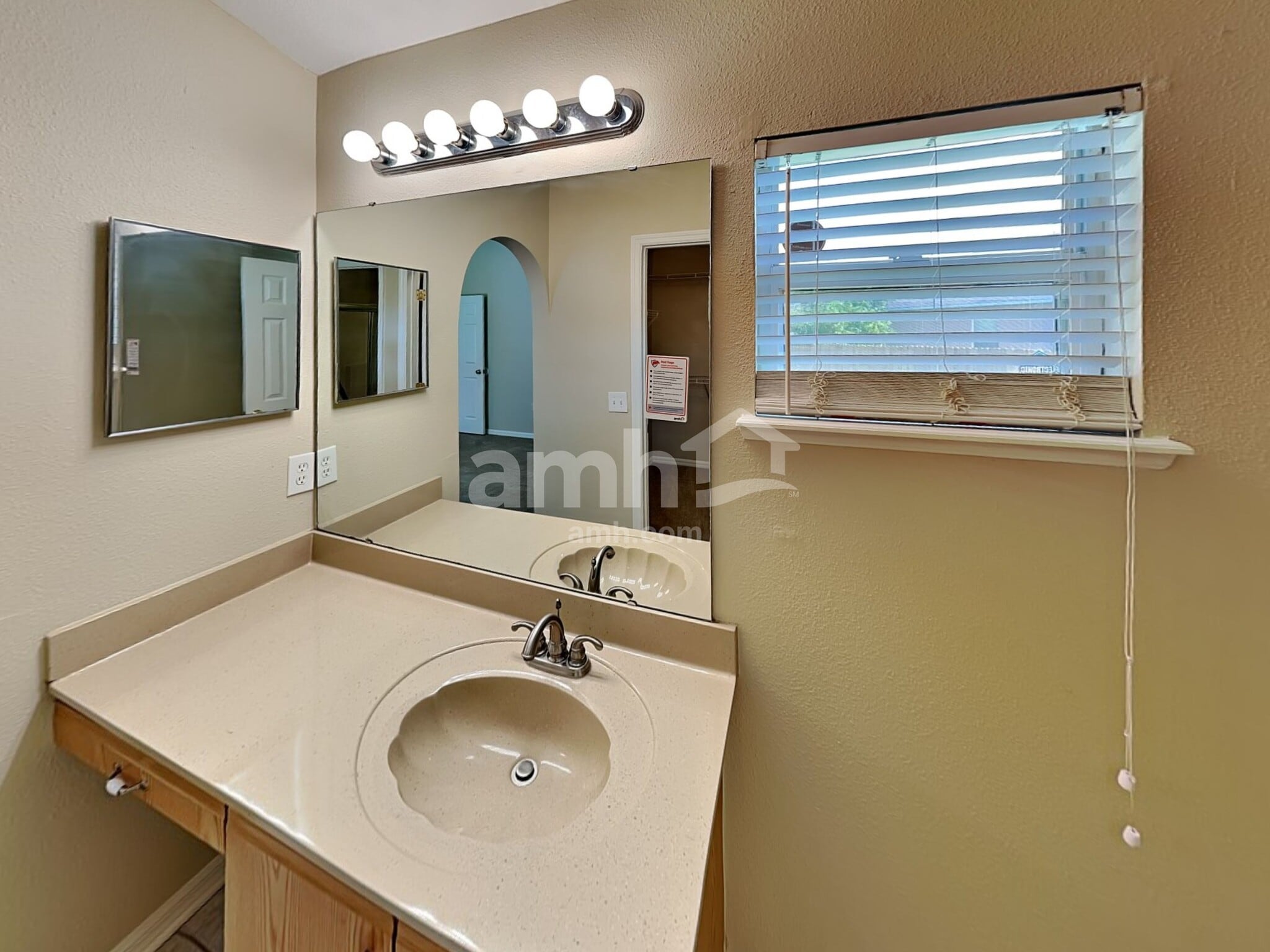 Building Photo - 7491 Volley Dr N