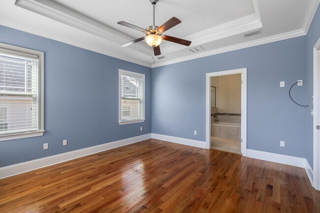 Building Photo - 2561 Lantana Ln