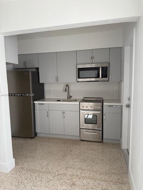 Building Photo - 27 NW 48th Pl