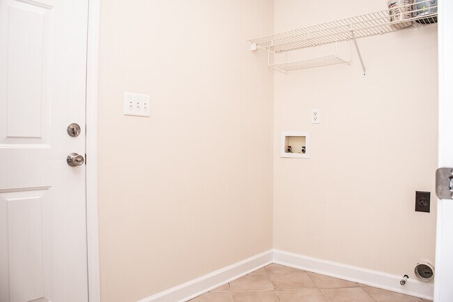 Building Photo - 522 Risen Star Dr
