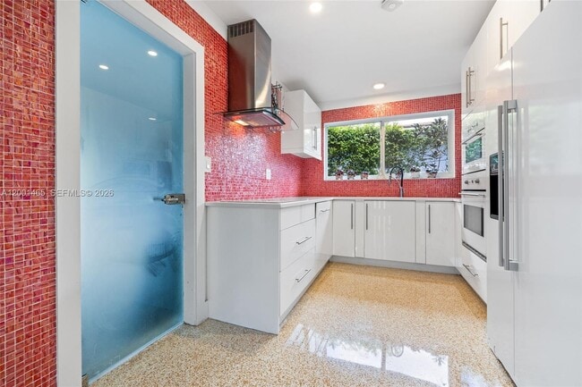 Building Photo - 2121 Red Rd