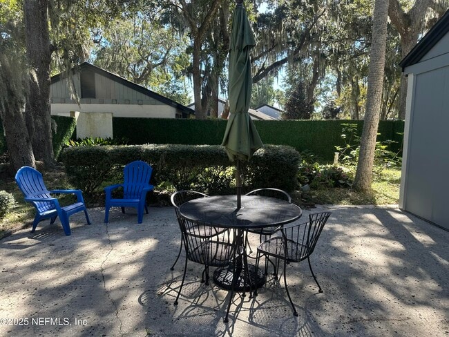 Building Photo - 133 Bermuda Ct