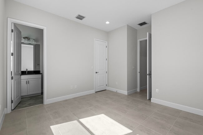 Building Photo - 14200 Lacebark Ln