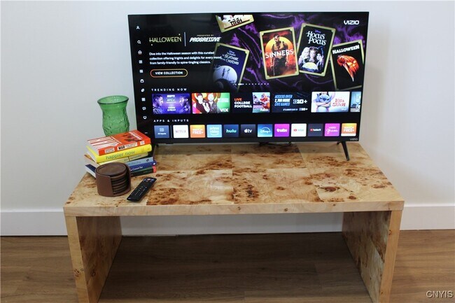 Building Photo - 110 Hotel St