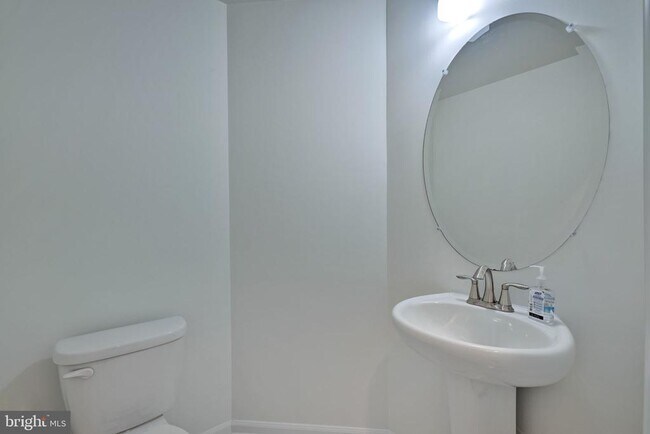 Building Photo - 2732 Wessex Cir