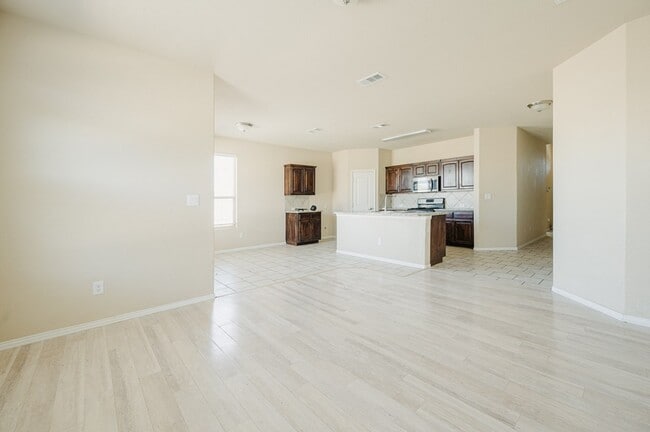 Building Photo - 6919 Kate Reed Dr