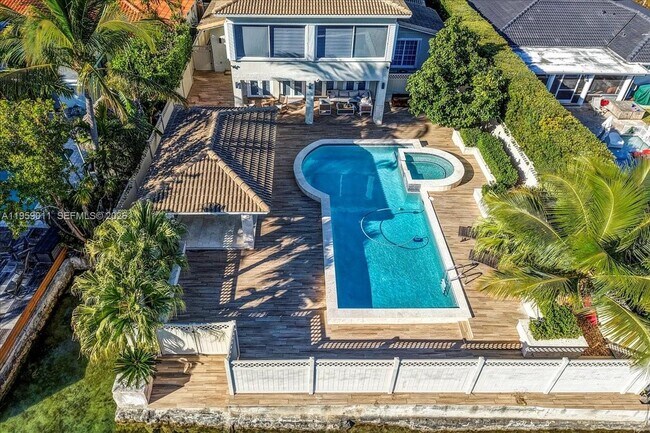 Building Photo - 1700 Cleveland Rd