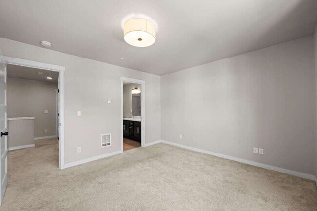 Building Photo - 13717 Admiralty Way