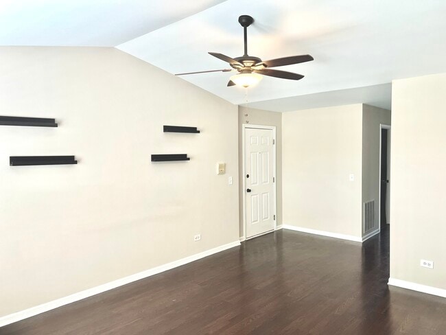 Building Photo - 1288 N Red Oak Cir