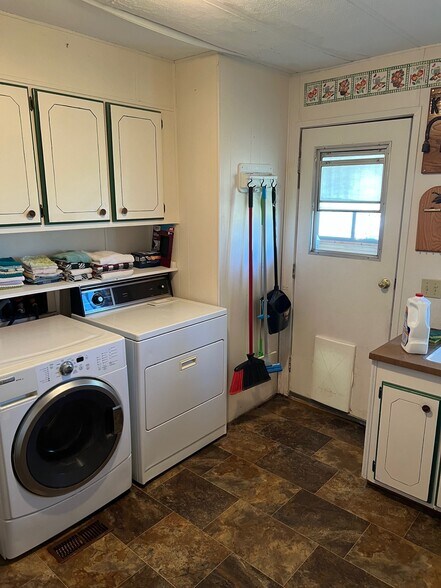 Building Photo - 237 Grant Ave