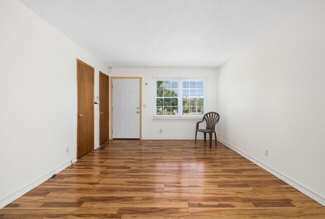 Building Photo - 274 Green Pond Rd