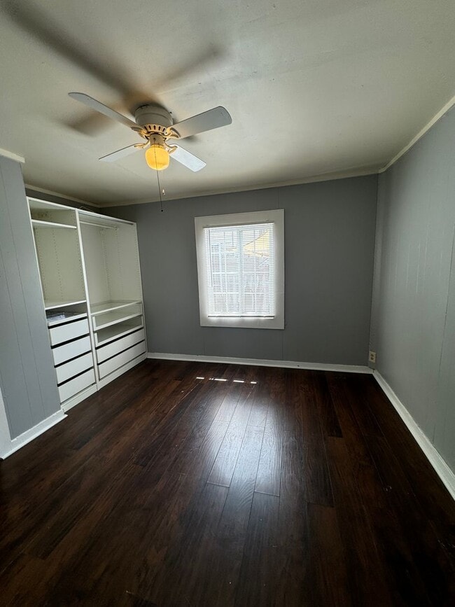 Building Photo - Quince St