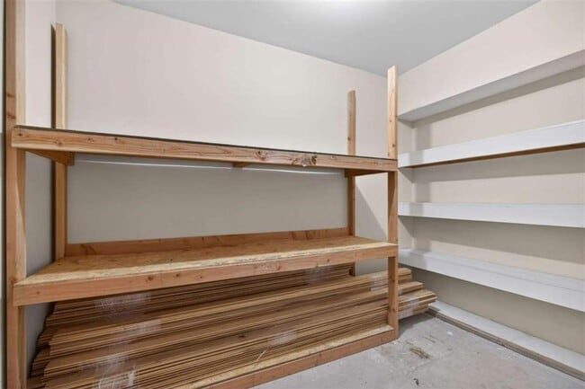 Building Photo - 1712 Kenbrook Ct NW