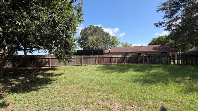 Building Photo - 1410 S Circle St