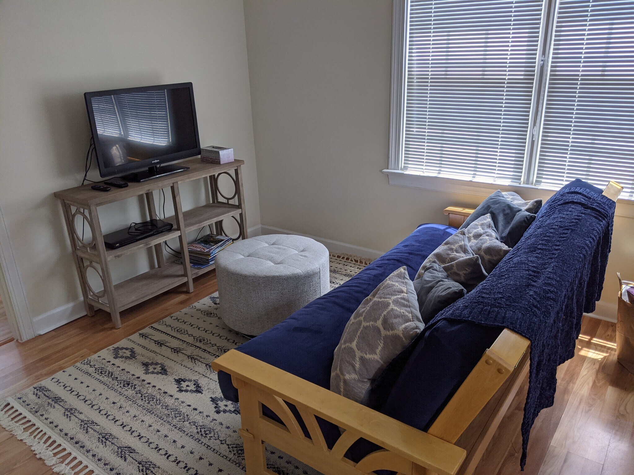 Living area - 4303 Thetford Rd