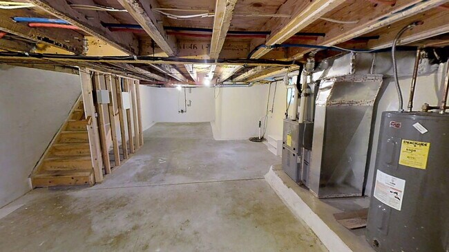 Building Photo - 235 E 11th Ave