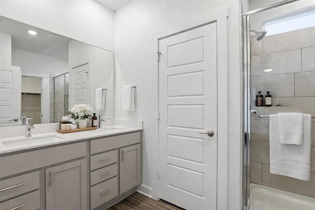 Building Photo - 220 Century Plant Rd