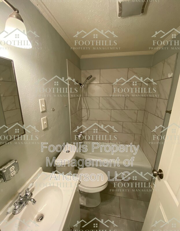 Building Photo - 1012 Kennedy St