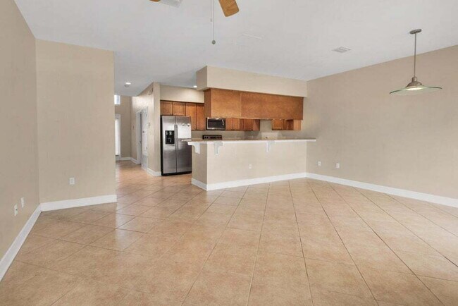 Building Photo - "Spacious 2-Bed Townhouse in Fort Walton Beach"