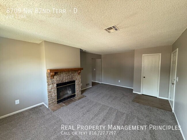 Building Photo - 8709 NW 82 Terrace