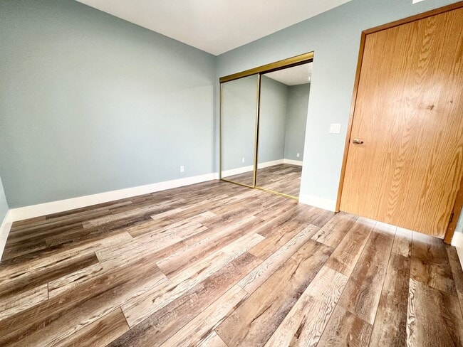 Building Photo - Spacious 2 Bedroom, 2 Bath Condo in Desira...