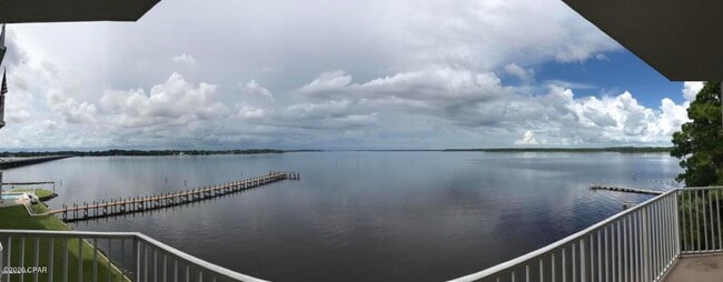 Building Photo - 1600 Marina Bay Dr