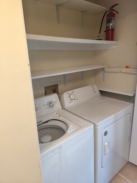 Building Photo - 306 76th Ave N