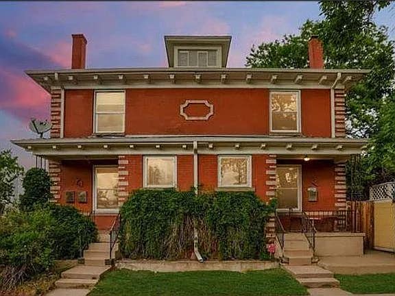 Primary Photo - 25 E 3rd Ave