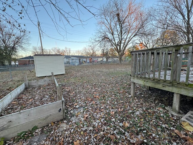 Building Photo - 3919 Morris Dr