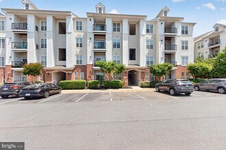 Building Photo - 21228 McFadden Square