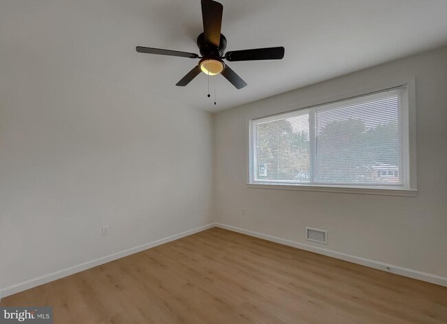 Building Photo - 7203 Westchester Dr