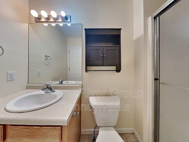 Building Photo - 301 Fairfax Dr
