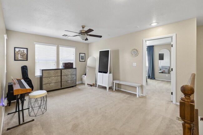 Building Photo - 10847 Iona Island Ave