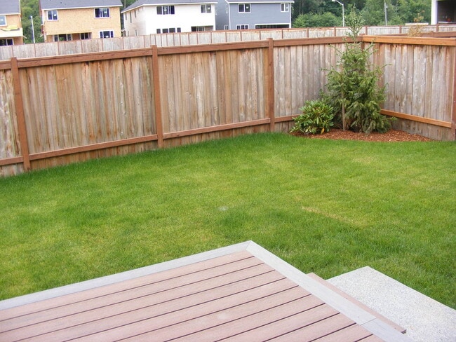 Building Photo - 4 bedroom plus a den in Puyallup