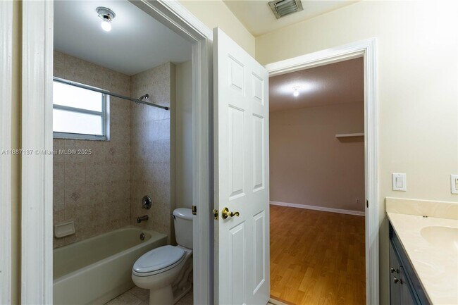 Building Photo - 18520 SW 39th Ct