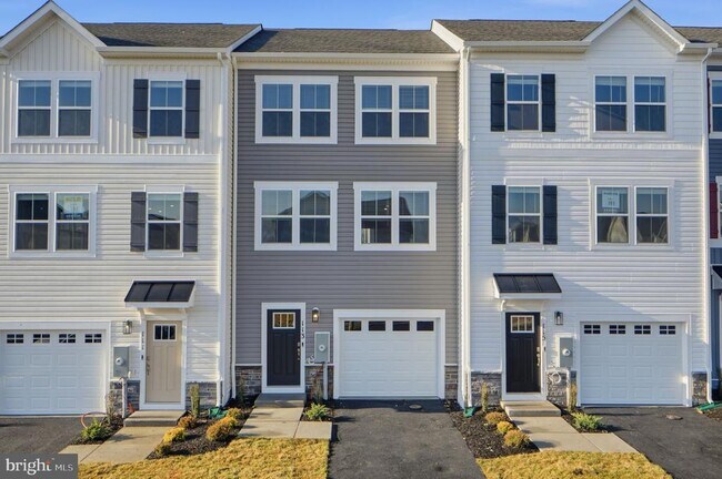 Building Photo - 113 Lakota St