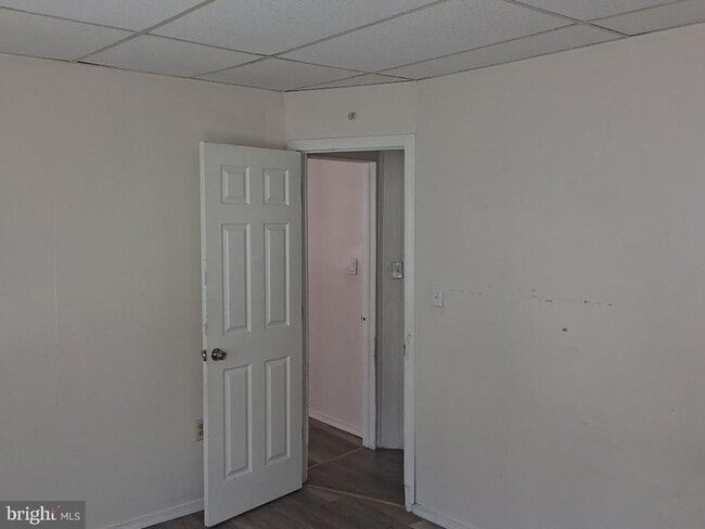 Building Photo - 253 E Ettwein St