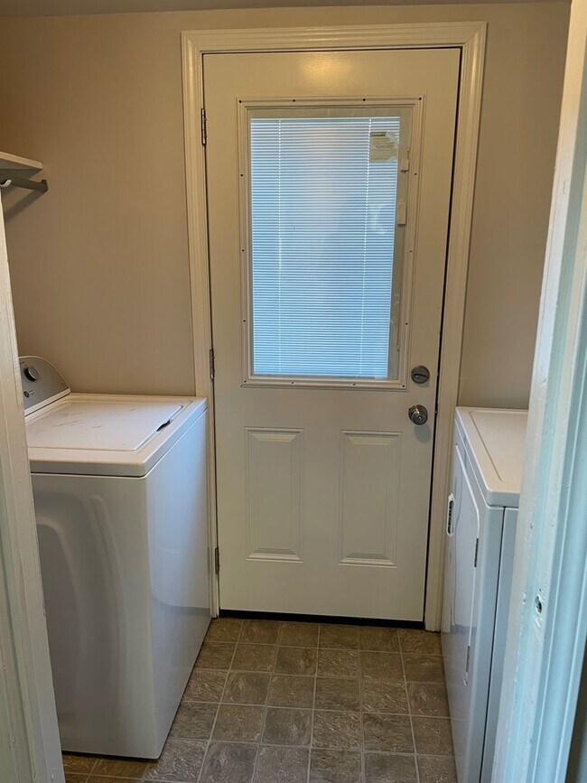 Building Photo - 5 Points Bungalow