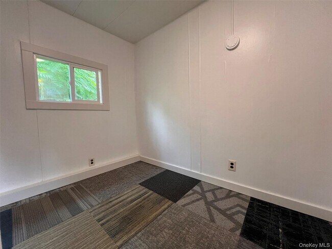 Building Photo - 70 Minnewaska Trail
